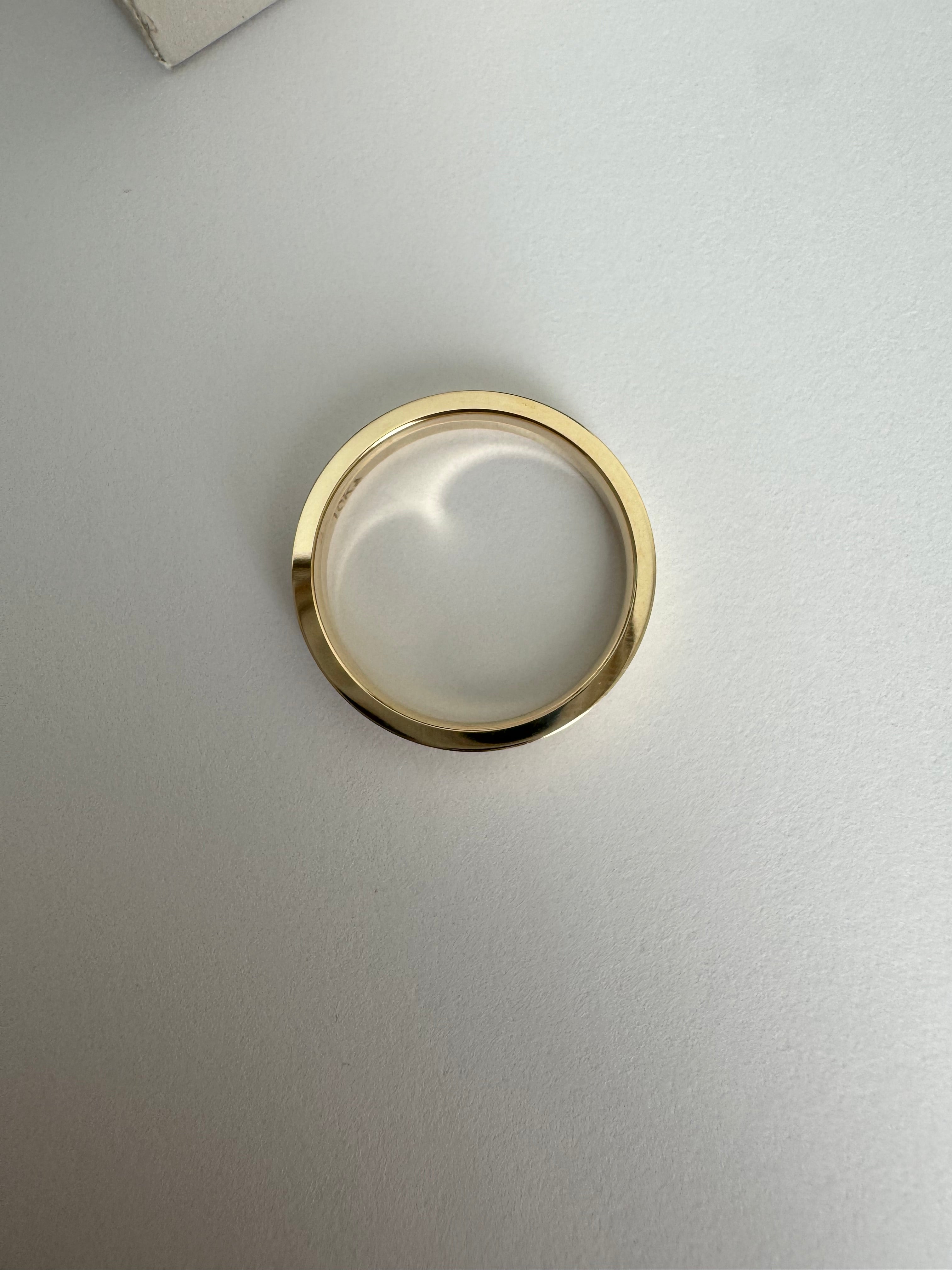 10k yellow gold, flat style, 3mm wide comfort fit light band. Size 6. 1.804 dwt.