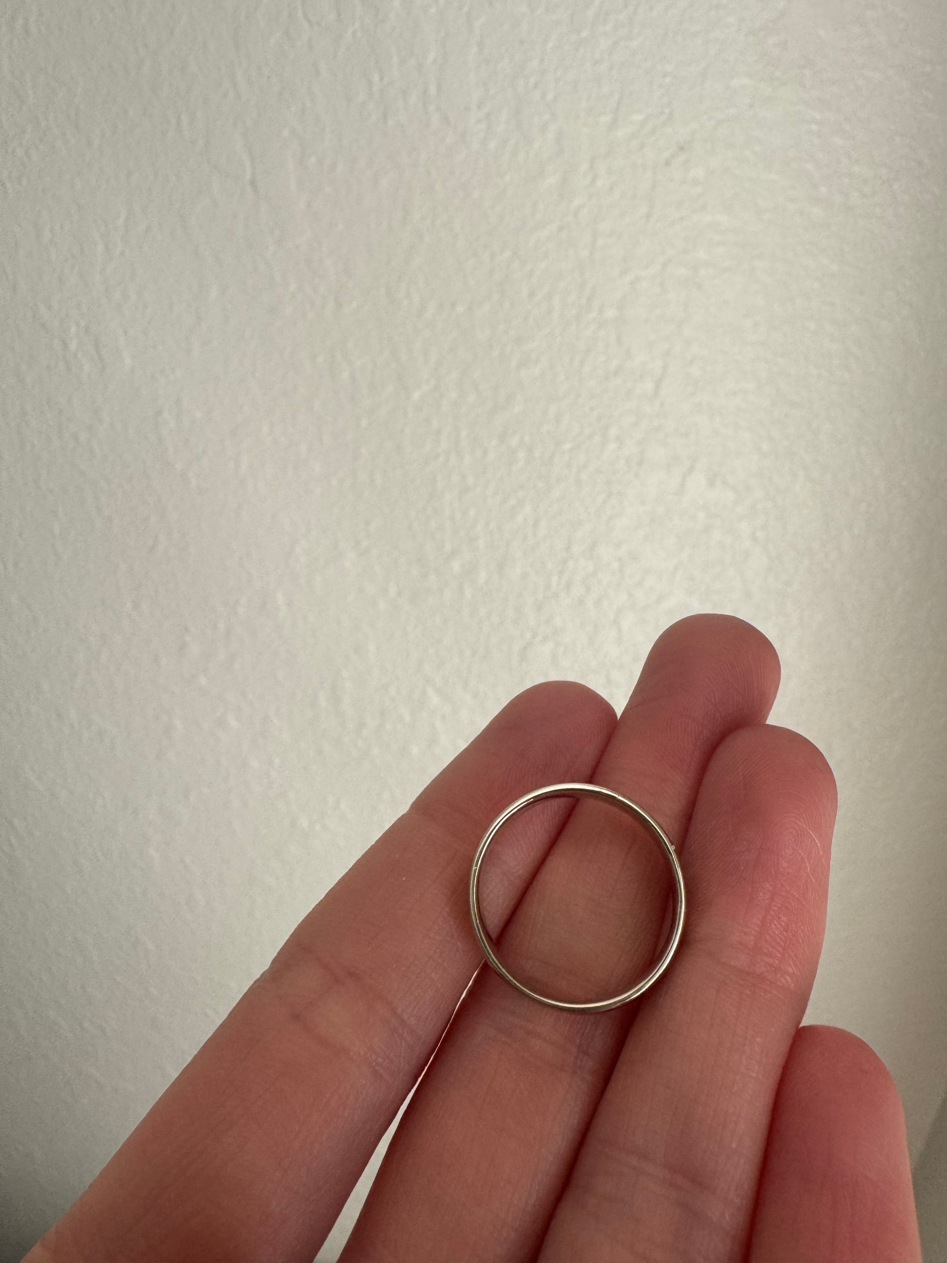 Men's white gold plain wedding band: round out and polish