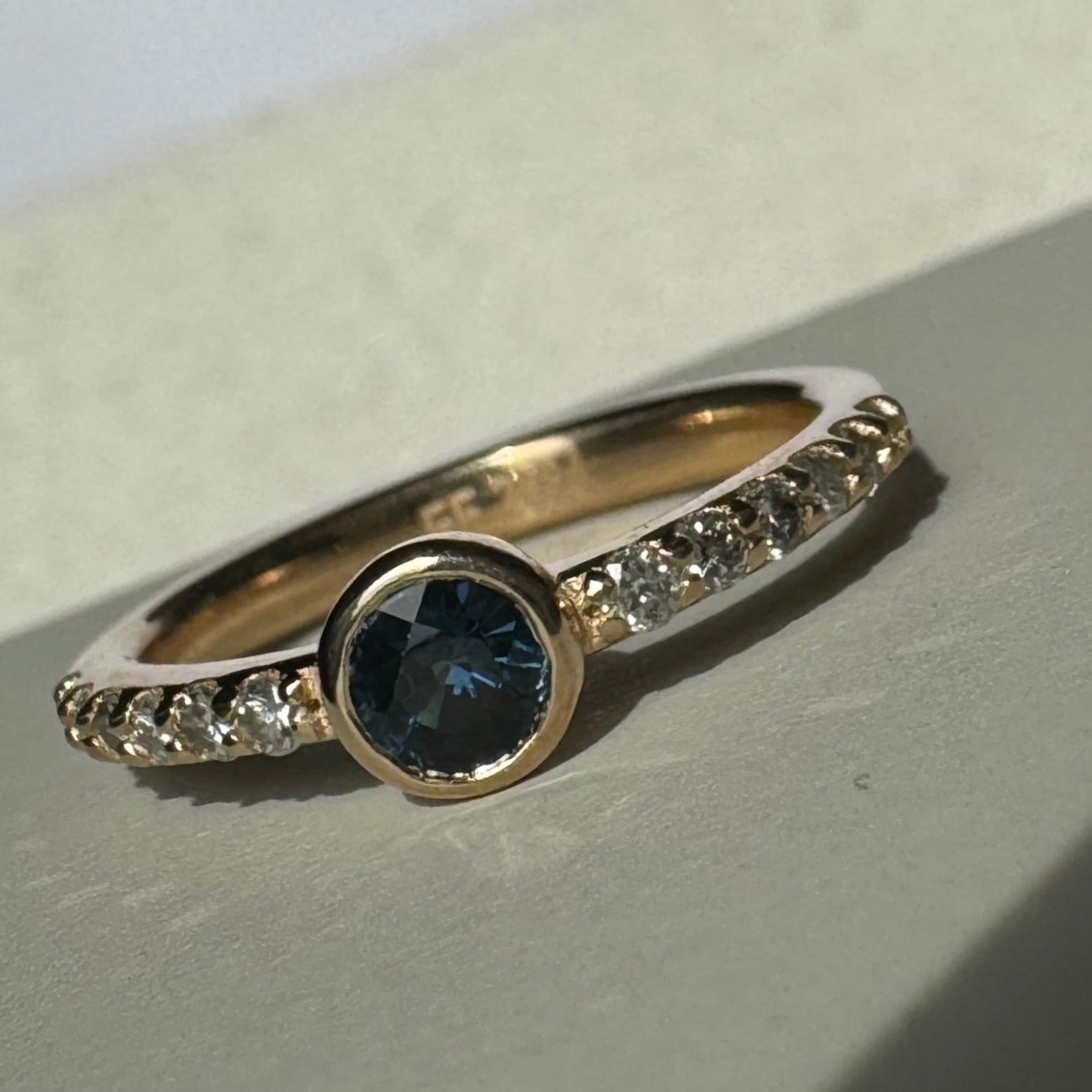 14k yellow gold bezel sapphire ring with accent diamonds - Size 5.5