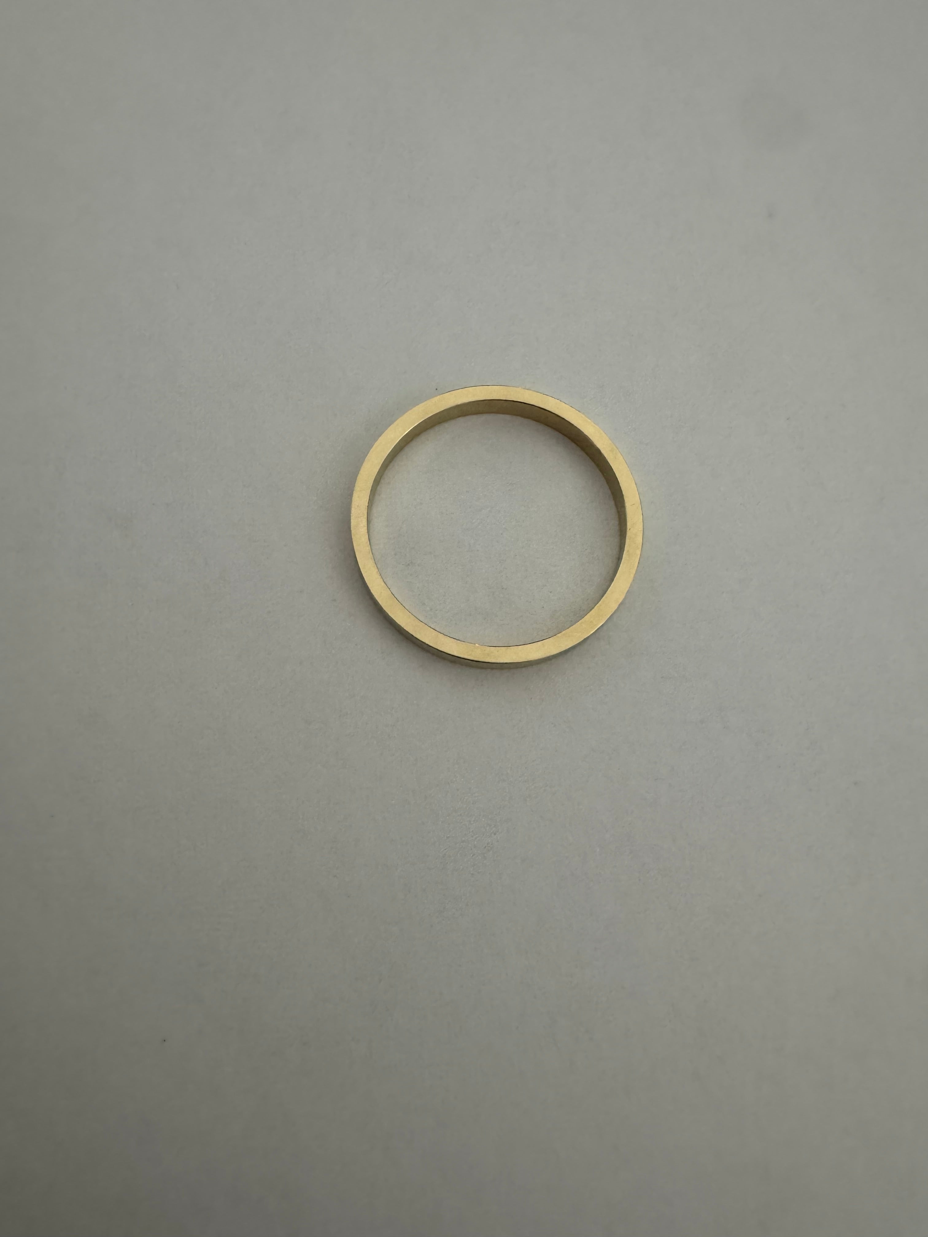 14k yellow gold flat standard fit, 2mm wide wedding band (size 7)