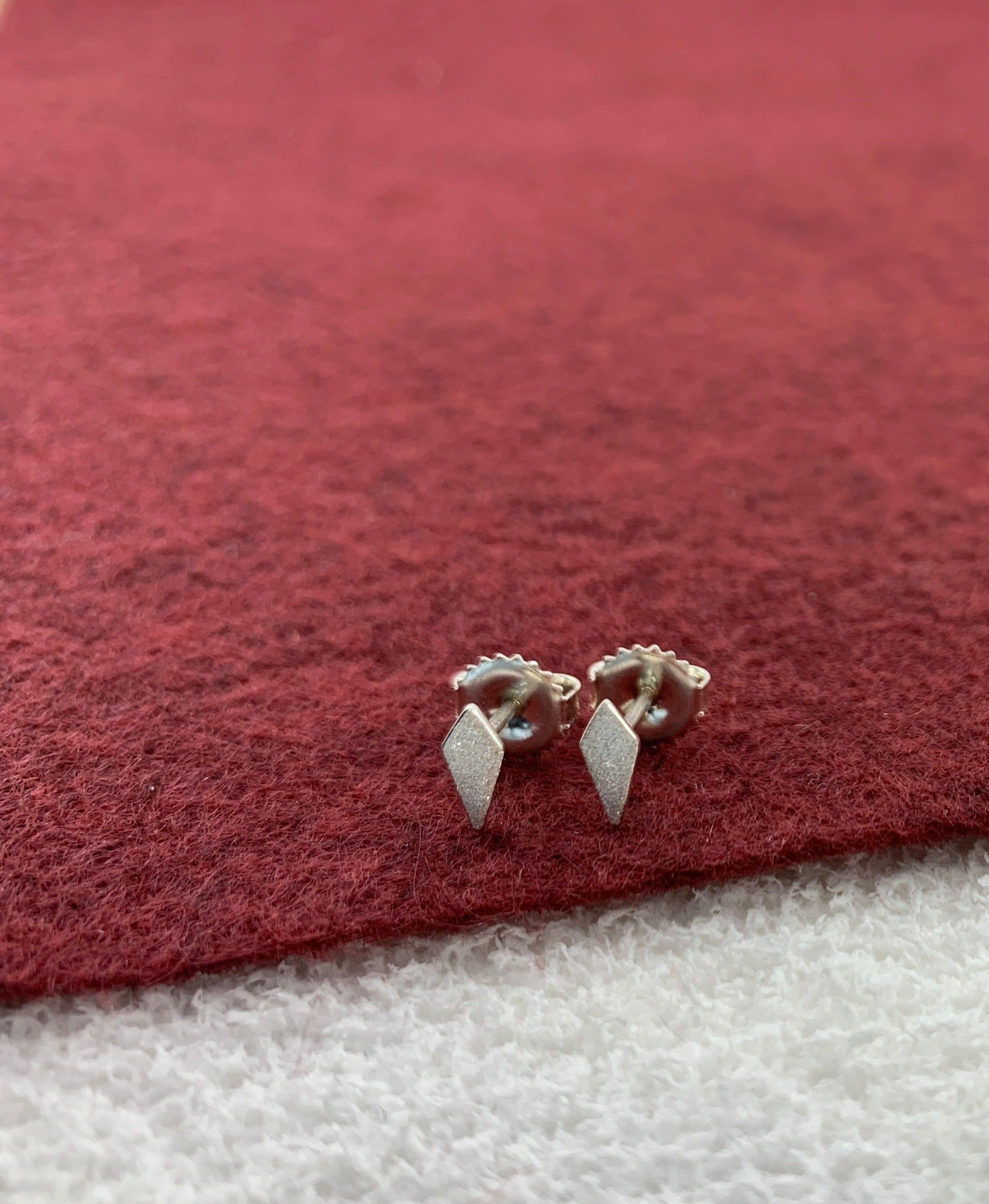 Elongated Spike Studs