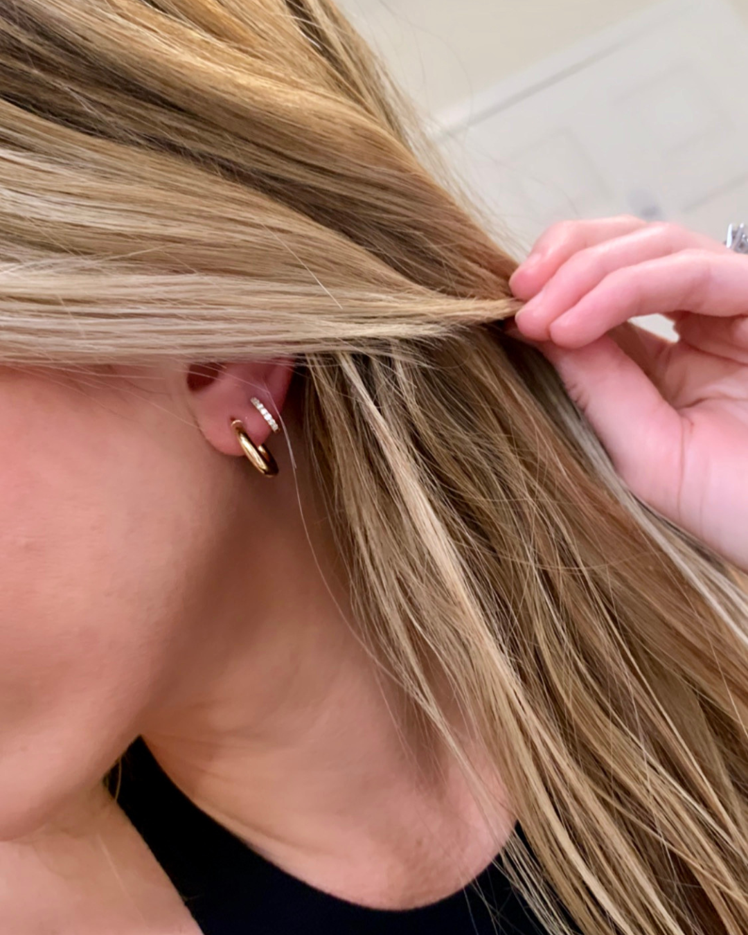 10k gold polished hoop earrings