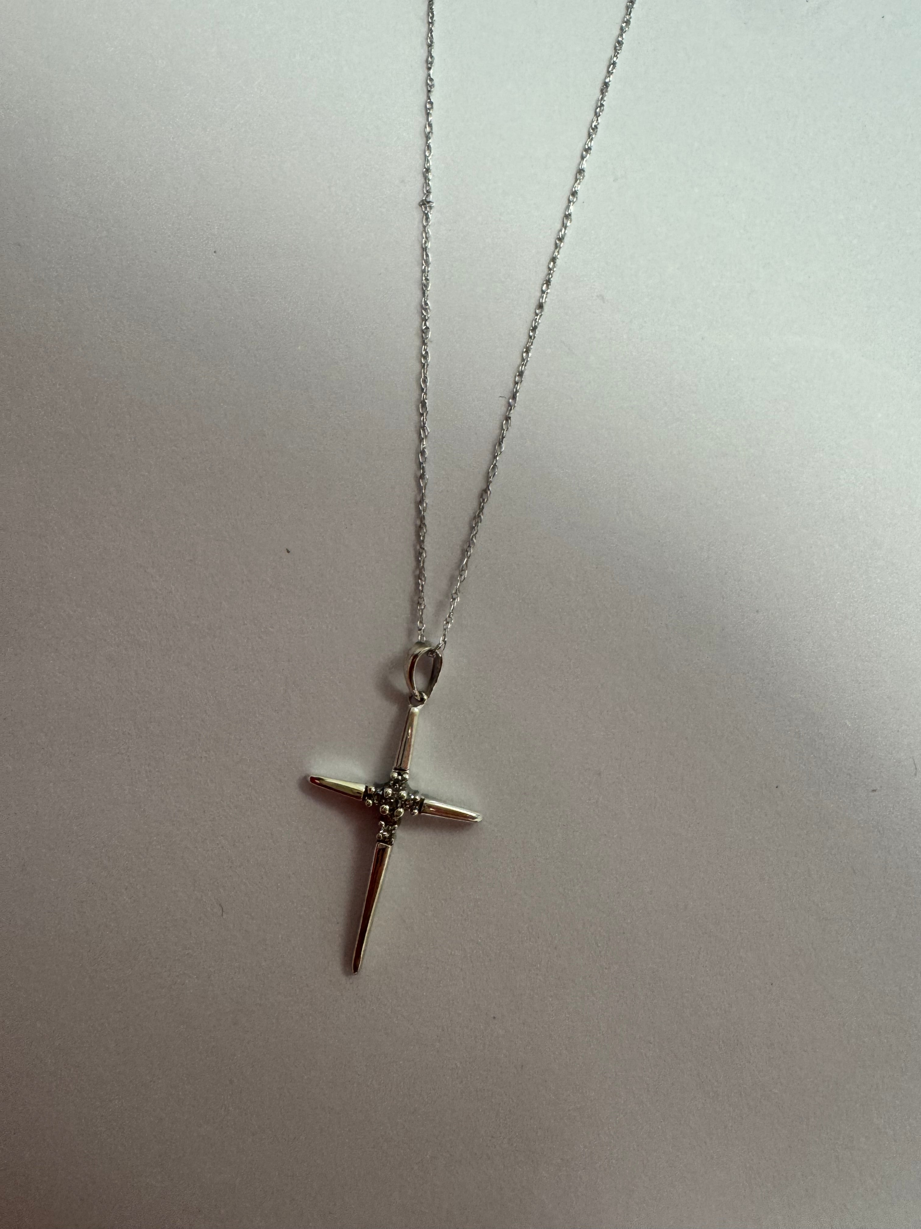 Sterling silver diamond cross: Supply 18" .70 mm rope chain (14k w/g) & magnetic clasp. Polish cross.