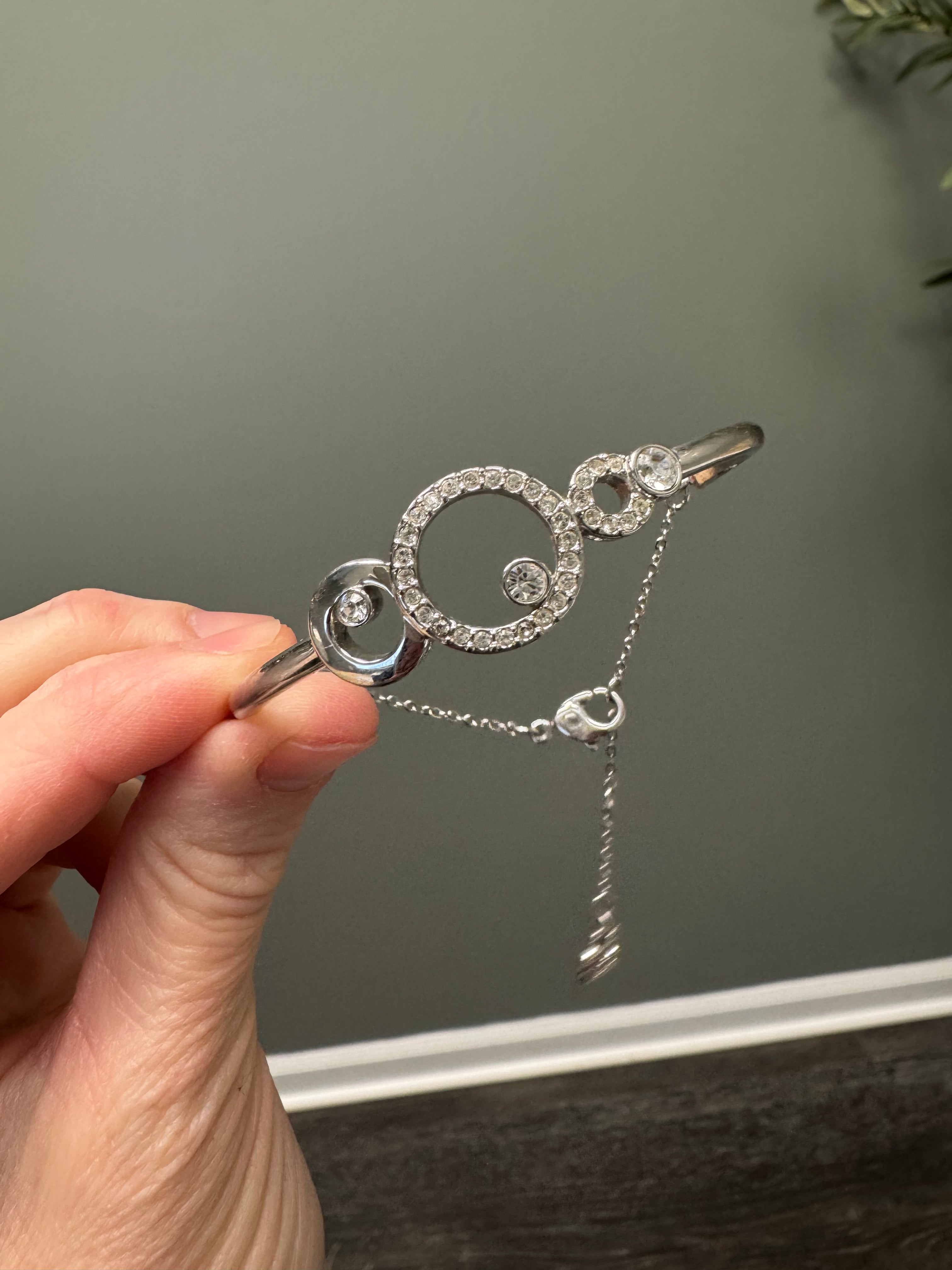 Replace missing crystal (ladies Swarovski crystal bangle)