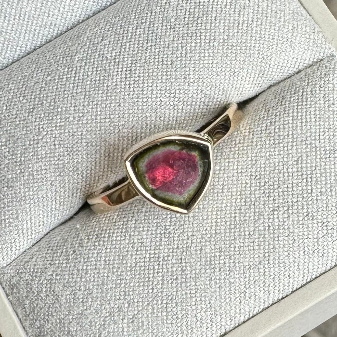 14k yellow gold bezel watermelon tourmaline slice ring - size 8